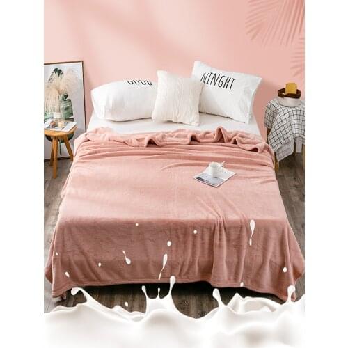 Svilelg Fleece Blankets On The Sofa