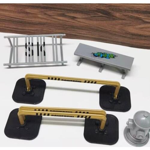 1Set Interactive Mini Finger Scooter Stunt Finger Roller Skate Skateboard Finger Toy Scene Accessories Novelty Toy Gift 03KD