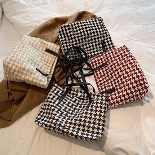 Vintage Plaid Pattern Womens Shoulder Handbag Portable Large Capacity Shopping Tote Bag Fashion Woollen Commuter Underarm Purse