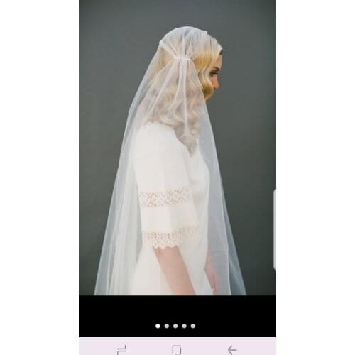 2018 Gorgeous Wedding Veil With Comb Beaded Crrstal Bridal Veil Wedding Accessories EE305