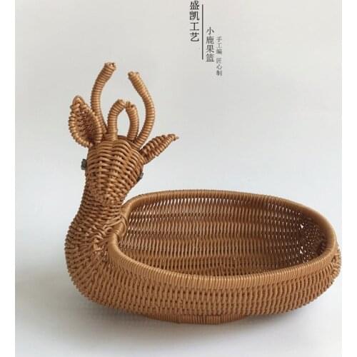 Imitation Rattan Basket Bread Display Basket Creative Deer Shape Fruit Pastry Bread Basket for Desktop Display Home Decoration