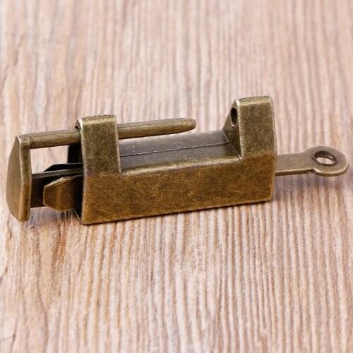 2021 New Chinese Old Style Lock Vintage Brass Padlock Wedding Jewelry Box Catch With Key