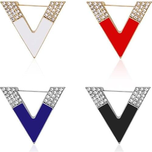 Minimalist Letter V Crystal Brooch For Women Girls Fashion Word Shaped Rhinestone Badge Pins Accessories Jewelry Gifts