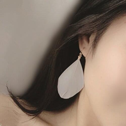 2021 New fashion jewelry white feathers earrings vintage female earrings exaggerated personality earrings gift for women girl