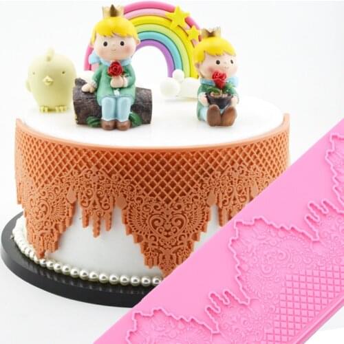 Food Grade Small Flower Crown Lace Printing Mold Fondant Cake Edge Decoration Silicone Mould K581