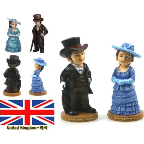 Hand-painted United Kingdom National Costumes A Pair Of Doll Statue Resin Crafts Tourism Souvenir Gifts Collection Home Decor