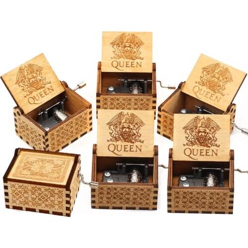 1PCs Can't Help Falling In Love Wood Hand Crank Music Box Bohemia Queen Love Mom Love Dad Musical Christmas Gifts Home Decor