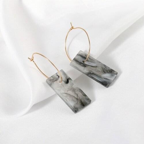 Korean Version Of The New Fashion Jewelry Simple White Square Shell Earrings Geometric Bohemian Earrings Female Elegant Earrings