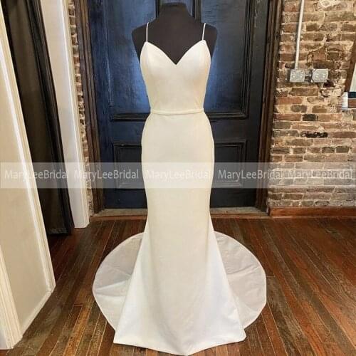 Spaghetti Strap Mermaid Wedding Dresses V-Neck Backless Buttons Back Bridal Dress White Ivory Wedding Bridal Gown abito da sposa