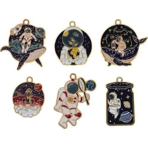 Lidavi Jewelry Pendants