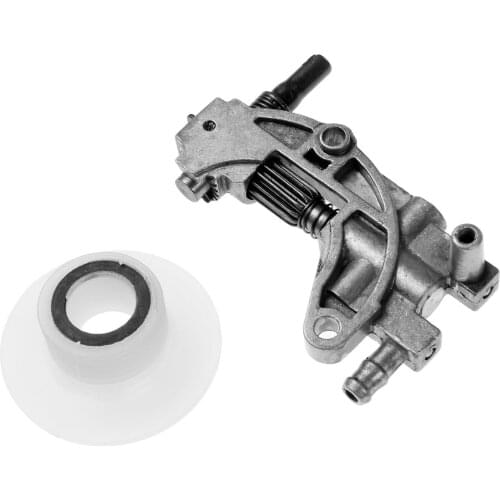 4500 5200 5800 Drive Chainsaw Oil Pump with Gear Worm Set for Chainsaw 4500 5200 5800 45CC 52CC 58CC Chain Saw Garden Tool Parts