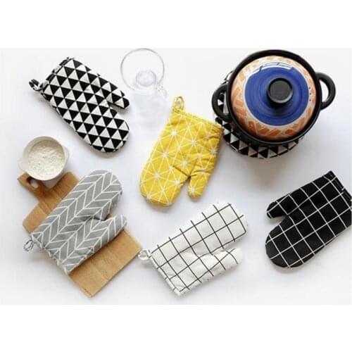 Cotton Oven Glove Heatproof Mitten Kitchen Cooking Microwave Oven Mitt Insulated Non-slip Thickening Heat Resistant Gloves Oven