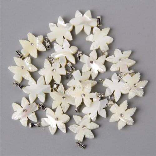 Natural White Shell Pendants Necklace Accessories Maple Leaf Snowflake Shell Pendants For Women Jewelry Making Necklace Female