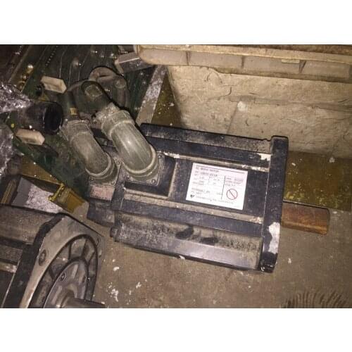 USAFED-20C22K servo motor , used in good condition . 80% appearance new , good working , free shipping