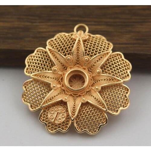 10pcs Big Brass Casted Filigree Flower Charms Pendant 7mm Cameo Base Quality Gold Color Women Bridal Wedding Jewelry Accessories