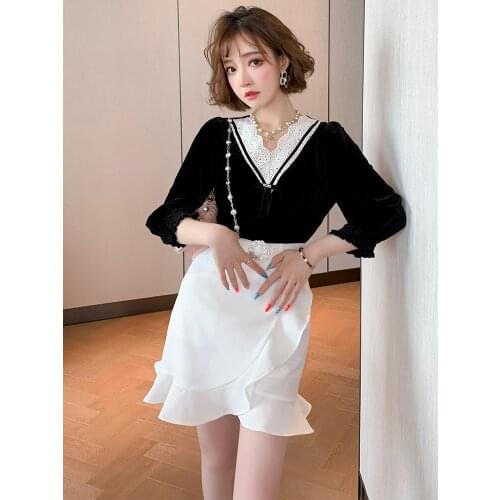 Fashionable hollow embroidery lace V-neck contrast stitching velvet temperament all-match blouse womens 2020 early autumn new