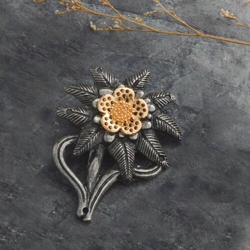 Fashion Women Men Edelweiss Flower Brooch Pin Badge Costume Accessories Gift