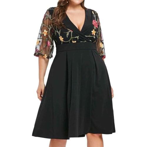 Women Mini Party Dress Casual Floral Print Short Sleeve Lace Hollow Out Plus Size 5xl Solid Applique V-neck Dress Women Vestidos