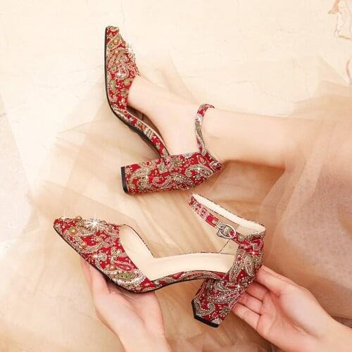 Womens 2020 New Red Wedding High Heels Chunky Heel Chinese Wedding Shoes Red Traditional Wedding Dress Bridal Shoes
