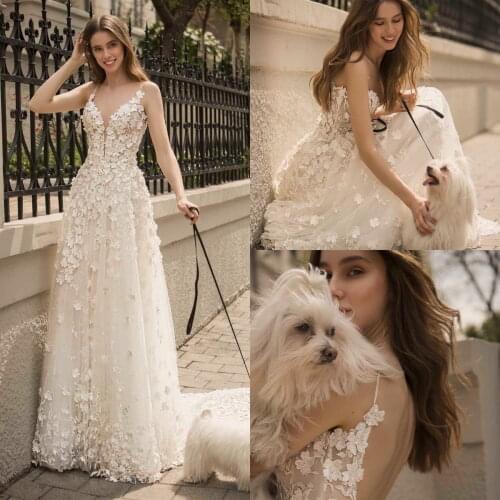 Summer Bohemian Wedding Dresses 3D Floral Appliques Backless Beach Bridal Gowns Boho Style Robe De Mariée