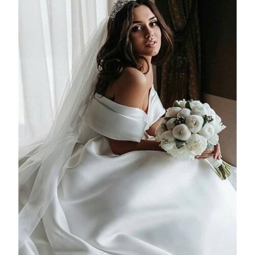 Off The Shoulder Princess Ball Gown Wedding Dresses Pleats Satin Vintage Wedding Gowns Elegant Vestidos De Noiva Cheapest