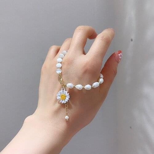 Korean Oval Pearl Opal Small Daisy Flower Bracelets For Women New Jewelry Adjustable Simple Bracelets Gifts Fashion Jewelry