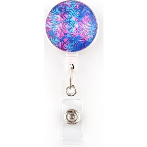 ER891 1pcs Hot High Quality Leaf Retractable Badge Reel Clip Cartoon Student Friends Exquisite IC Card Badge Holder Artist Gift