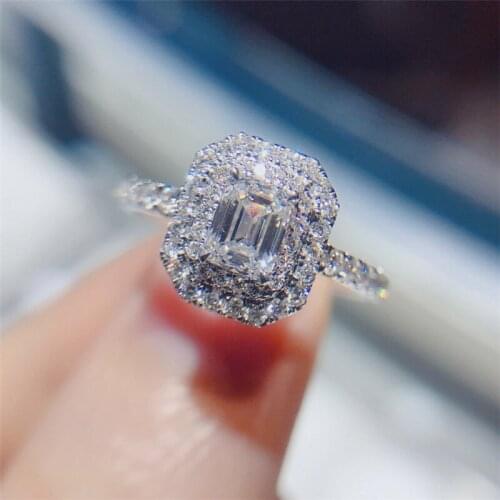 Huitan Luxury Silver Color Women Rings Geometric Shaped Fashion Luxury Wedding Engagement Accessories Brilliant CZ Stone Jewelry