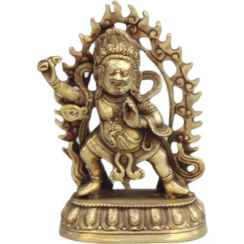 Antique bronze wares and ornaments to ward off evil spirits