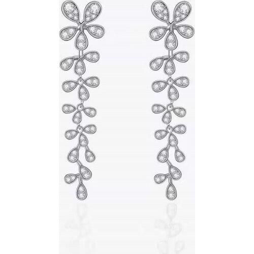 2021 Sweet And Small Refreshing Earrings In The Shape Of White Crystal Flowers