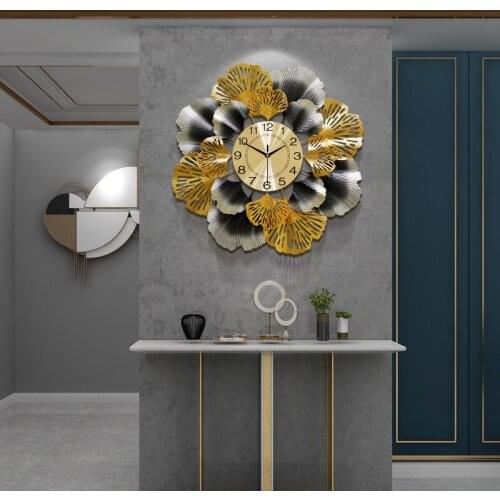 Creative ginkgo leaf wall clock European light luxury clock American simple home decoration art clock living room decoration
