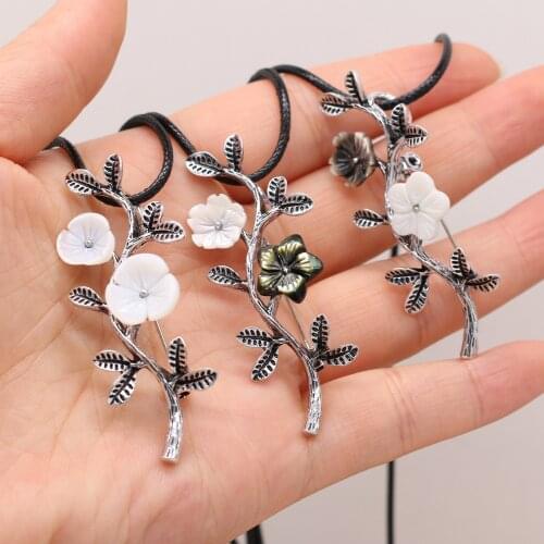 Natural Shell Alloy Necklace Flower-Shaped Pendant Leather Cord 2MM Charms For Elegant Women Love Romantic Gift