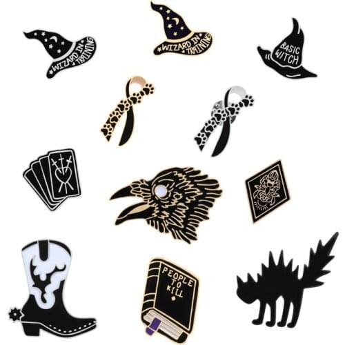 Dark Fashion Enamel Pins Shoes Boots Poker Book Eagle Brooch for Man Women Punk Cowboy Sweater Coat Decoration Fashion jewelry