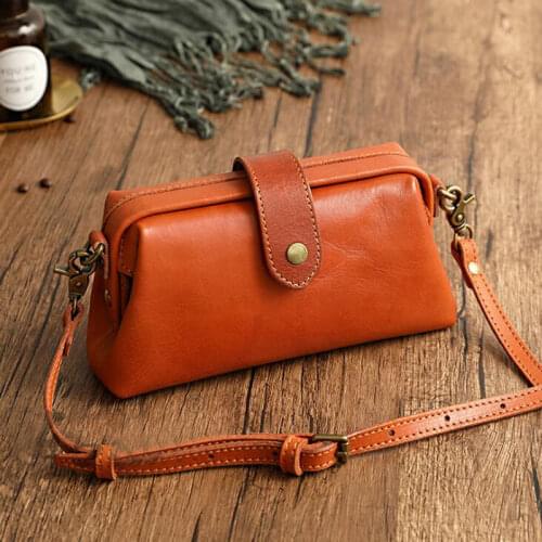 Luxury Retro Cowhide Shoulder Bags Copper Buckle Messenger Bag Genuine Leather Fashion Ladies Crossbody Bags Female Bolsas Purse
