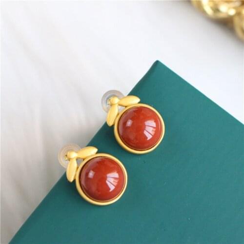 S925 Sterling Silver Natural South Red Agate Leaves Ear Studs Womens Personality Creative and Refined Cartoon Fashion Minimalis