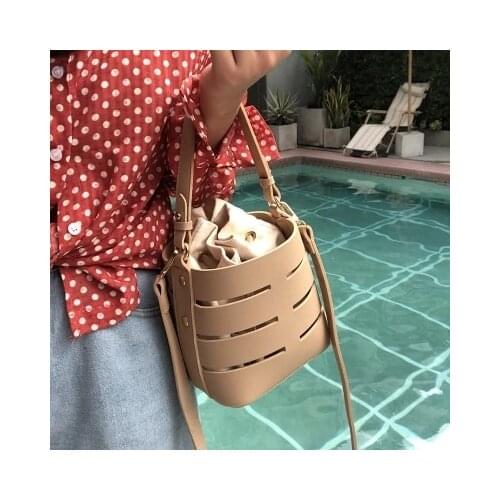 Fashion Womens Handbags Hollow Out Messenger Bags Fashion PU Leather Female Crossbody Bag Small Bucket Bags Femenino Bolsa