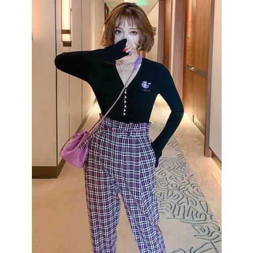 Fashion flower embroidery sexy V-neck pearl buckle stretch slim slimming knit sweater womens clothing 2020 early autumn new