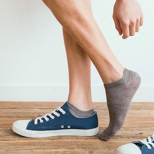 5 Pairs Harajuku Ankle Socks Solid Solor Men Black White Invisible Fashion Short Non Slip Cotton Streetwear Socks Gifts for Men