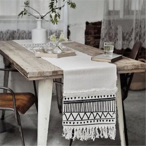 Morocco Geometric Black and White Tassel Tufted Woven Table Runner Table Cloth Dining Tea Table Nordic Decoration Best Gifts