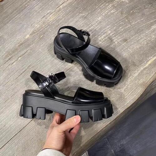 Summer new mid-heel all-match thick-soled high-heel casual sandals fashion beach Roman dress comfortable flat-heeled women sanda