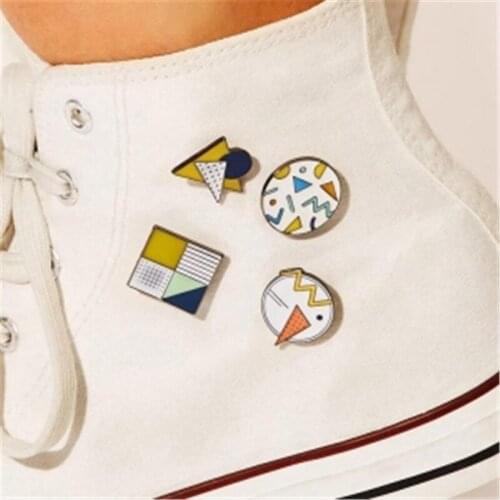Classic Metal Brooch Geometric Stitching Contrast Color Brooch For Women Enamel Pins Badges Cartoon Jewelry Gift Wholesale