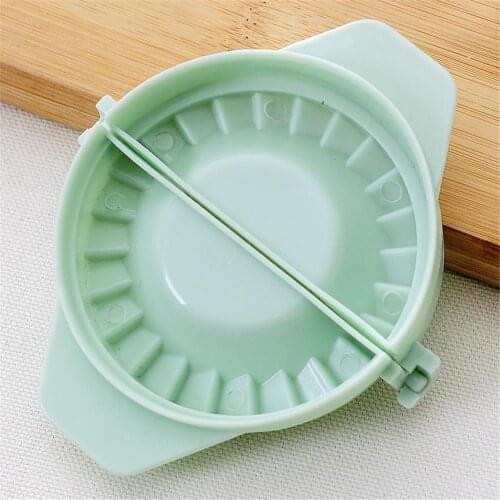 Plastic Dumpling Molds Chinese Food Jiaozi Maker Dough Press Dumpling Pie Ravioli Hand Mould Kitchen Creative DIY Tools