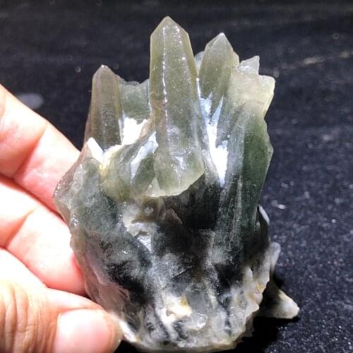 134.9gNatural rare green crystal quartz stone home decoration hexagonal crystal cluster Fengshui Lingqi energy healing mineral