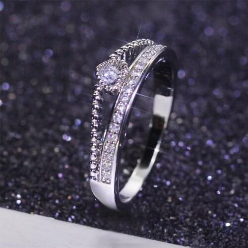 Women Ring Silver Plated Hollow Out Couple Wedding Ring Fashion Simple Cubic Zirconia Heart Ring Give Girlfriend Birthday Gift