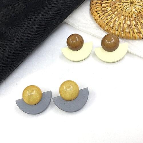 1Pair Fashion Acrylic & Wood Ear Post Stud Earrings Yellow/Brown Round Half Round Women Party Club Statement Jewelry