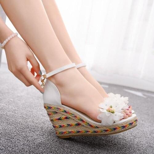 Crystal Queen 9cm Peep Toe Platform Wedges High Heel Sandals White lace flower Wedges Sandals Platform Tassels Shoes Plus Size