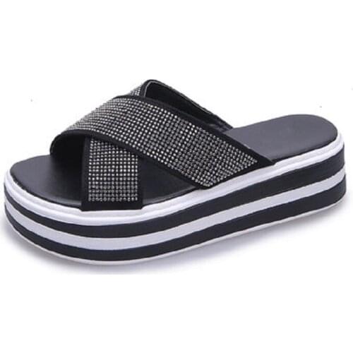 Thick-soled slippers womens new fashion wear-resistant sponge bottom rhinestone cross casual open toe sandals