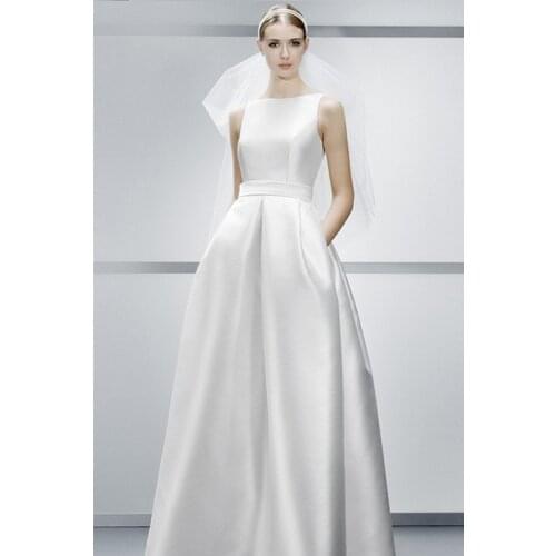 Simple A-line Backless high-end Wedding dress silk satin show thin with pocket new European and American Elegant wedding gown