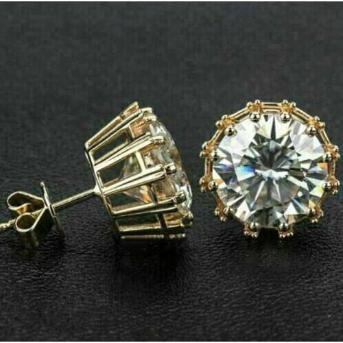 Huitan New Bride Wedding Earrings Gold Color Inlaid Crystal Cubic Zirconia Simple and Elegant Women Stud Earrings Trendy Jewelry