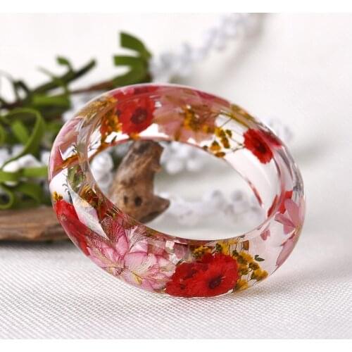 2Pcs Natural Charm Various Daisy Dried Flower Incased Bracelet Necklace Set